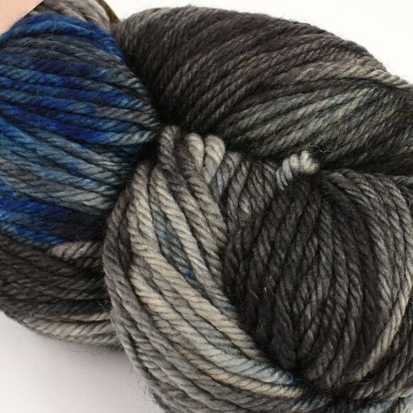 Life In The Long Grass DK Hand Dyed Yarn SW Merino Wool 250 Yds Cauldron Color - Picture 2 of 4